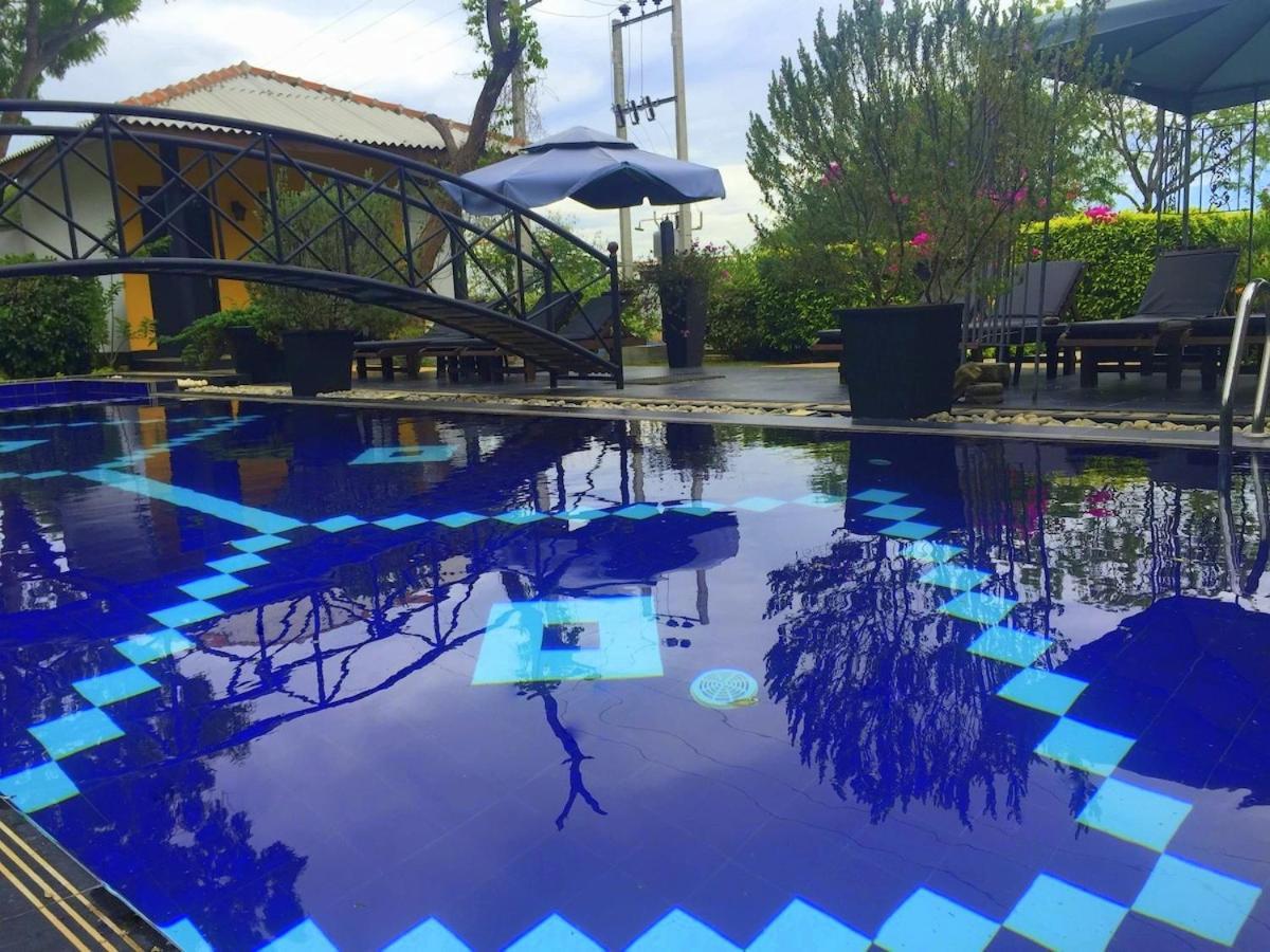 Flower Garden Lake Resort Tissamaharama Exterior photo